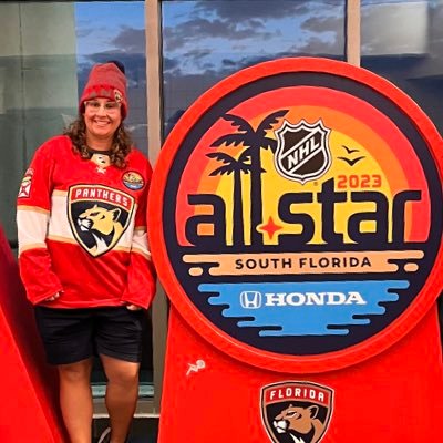 _LaLa305_'s profile picture. I create STUFF :) [[graphic designer]]