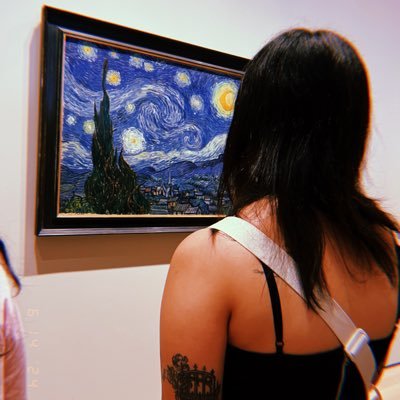 she/her // @/canonicallychaotic on instagram // red white & royal blue stan ; 💖💜💙 ; just me and my diagnosed anxiety against the world