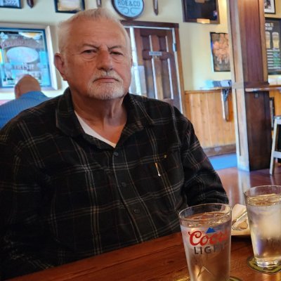 MichaelDRe30806's profile picture. 