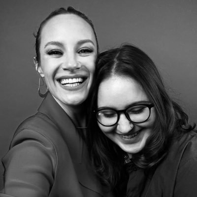 lesbian obsessed with dsavre, spampistefania and sapphic couples • Maya Bishop's number 1 protector •