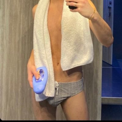 novinho/twink/ 18cm/ fetiches/ Venda de pack e chamada de vídeo na dm 💦