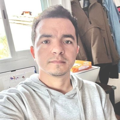 ccarvalho_dev's profile picture. Husband, software engineer, gamer, musician, loves sunsets, quiet places, and historical books/series