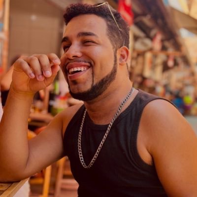 tihsouza_'s profile picture. preguiça de gente burra  🤡