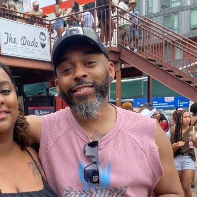 heyderrickhey's profile picture. I am a proud father, and husband 🌸. #GirlDad #TLCFan #MariahLamb #Simmer