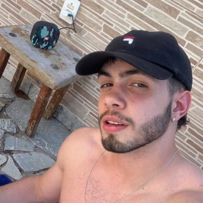 joaovictor14527's profile picture. tudo superficialmente calculado