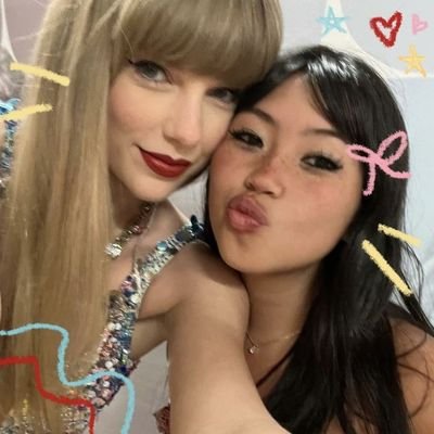 karinasrep's profile picture. i wanna be defined by the things that i love୨୧