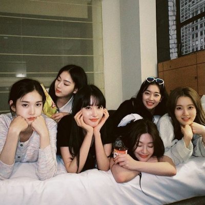 stay6updates's profile picture. ⭐️ First update account for STAYC 🐰🐩 🐱🦊🐯🐶