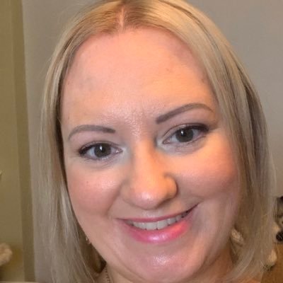 Writer, book addict and cat obsessed northern woman