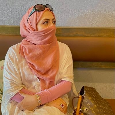 ErumKha50's profile picture. Professional Artist , Calligrapher settled in US ,                                                                instagram @erumsart