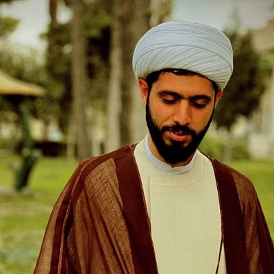 درجست وجوی تفکرشهیدمظلوم|نویسنده درونم قلم میزند|عاشق کتاب|ابوالفضل روزبهانی،آثار ادبی و داستانی کوتاه و بلندمانند نوسان زندگانی