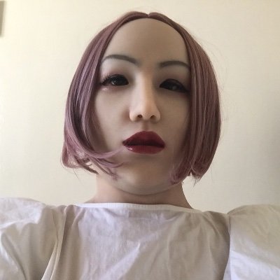 Hello, I am Suki a female masker 🏳️⚧️❤️ Welcome to my profile 👍 I like masking, wearing silicone and dressing up. Please feel free to follow, thank you 😎