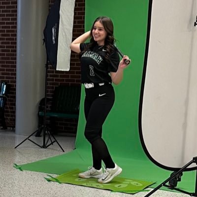 mileyroseq's profile picture. 🙏🏻God First🙏🏻 John 16:33 | NFHS’26 🎓 | Collegiate Academy | Varsity 🥎 | #8