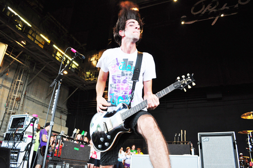 ChicoCalvinC's profile picture. Guitarist|copas is my hobby :p|just mention for folbeck|