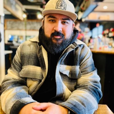 realjameslucas's profile picture. 