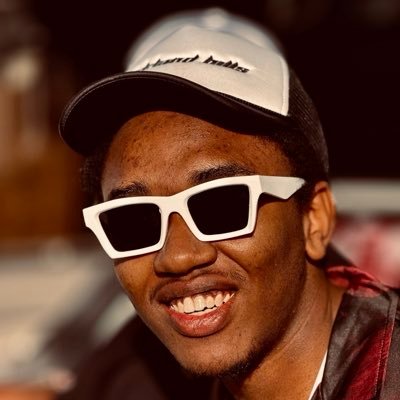 TheeMbiriri's profile picture. Unhinged specimen,Writer, All rounded Outspoken thinker,Introvert ,Musician.