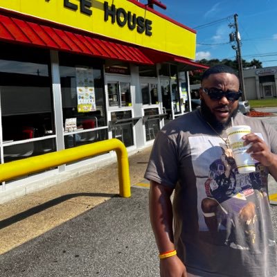 Valdosta State Alumnus | Somewhere w/ Teyana fine ass. | Atlanta Falcons Enthusiast.