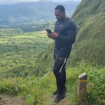 az_bossos972's profile picture. IG: https://t.co/JRMT2uZazH