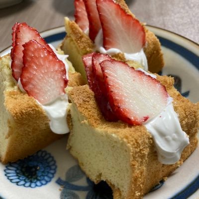 アラフォー母さん。特養、保育所の栄養士、社員食堂のおばちゃんなどやっていました。仕事するならまた栄養士やりたいなぁと思いながら、、、今は主婦🦭既卒18年目で第37回管理栄養士国家試験合格しました。