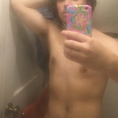 22, 5’3” c!s vers switch, too small to be a cub too hairy to be a twink just right to be yours