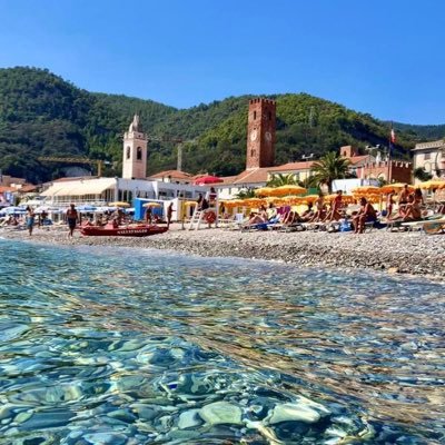 elaine79rouge's profile picture. Don’t do IT 💉 #spike