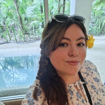 MaluFz's profile picture. Soy la de los ojos del coyote.
☆Somos tejido del complejo universo'
● Aho Mitákuye Oyás'iŋ  ●
🐚🪢🐙🩷🌊🧜‍♀️👑🌌⚕️🔮🧝‍♀️🦕🪸