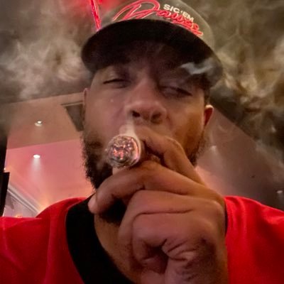 mroct404's profile picture. Wit da shits