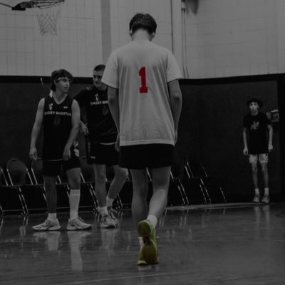 William Thweatt | 5’9| class of 2027| Rainer Select Basketball (RSB) #2 | Sumner High school| combo guard | LONG JUMPER/TRIPLE JUMPER willthweatt2@gmail.com