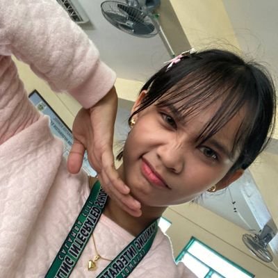 valenciatinee's profile picture. Romans 8:18
          safe place