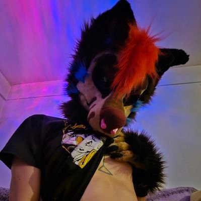 🔥-AD of @ZVN_Arts 🔥// Service top 😤
// Switch //
Any pronoun is okay!
//❤️@sucu_bee 's daddy//
🇦🇷 jajan't