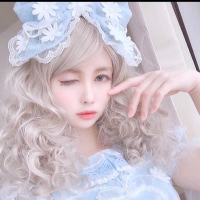 lolita🎀/V系/the GazettE🖤葵厨 🖤 強加工 ロリィタ関連以外のポストも多いので制限垢にさせていただいております。 ロリィタの投稿はインスタがメイン。