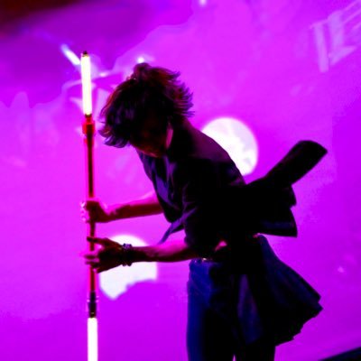 めちゃくちゃ有名になりたい奈良在住🦌社会人パフォーマー ニコ超出演 LODB優秀賞 棒回してこの道15年🪄 【不思議な光るパフォーマンスをお届けデリバリッ!】‖ VJ 映像オペやってます。 DMにて御依頼お待ちしております。お気軽にご相談ください。詳しいプロフはこちらから↓