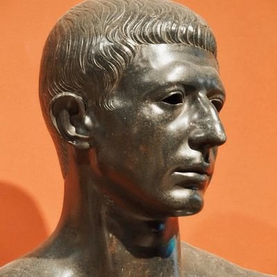 Msotillo51's profile picture. Catón (Junior) es mi héroe.