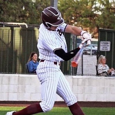 hallettsville high’25  5’11 170lb OF/RHP