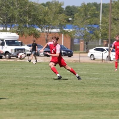 Itawamba Community College | Sophomore | Transfer 2025 | Position(s): CDM, CM | GPA: 3.93 | Major: Biology | bradenwalters04@gmail.com | Check out my NCSA