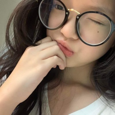 Linhkeumeomeo's profile picture. t me chimbe