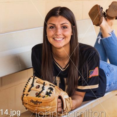elvie_armour's profile picture. ABAC Softball💚