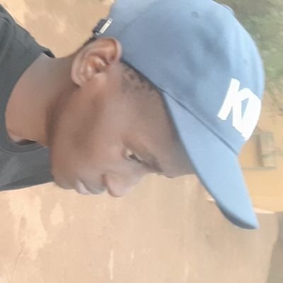 sunhillary23's profile picture. 