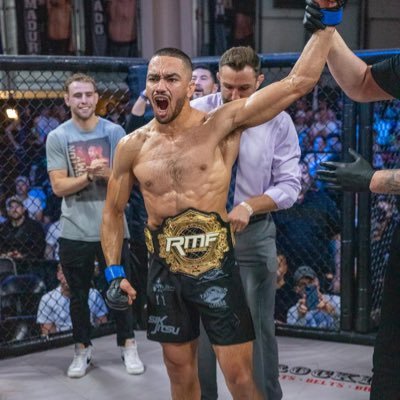 CharltonMMA's profile picture. takin necks and chasin checks