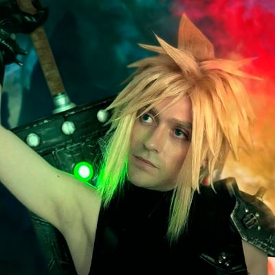 Drigiendo en @WhapStudios 📽🎞 LVL 26. Amante del cine🎬, las series🎥, los comics, y los videojuegos (FF y KH sobre todo) 🎮. Cosplayer