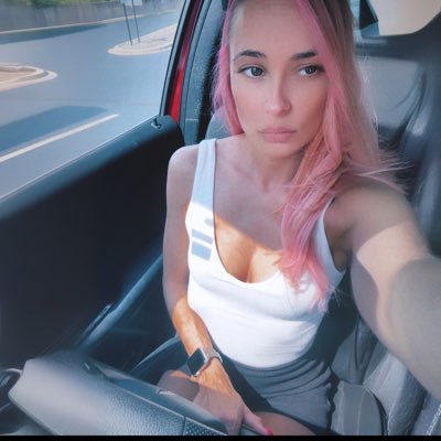 YoungStunning1's profile picture. Ordinary girl but my dreams BIG 👸🏼🤟🏻 TikTok : Hey_its_Lauren4856 ✨