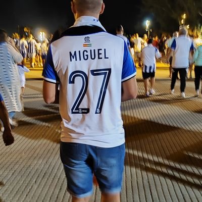 Pabm1827's profile picture. Salud, Amor y libertad!✌️♥️🗽                              
               Tú leyenda será siempre la primera... ⚽💙🤍