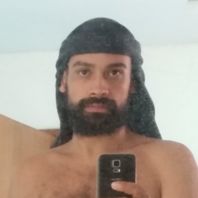 Ditador Gay da República Café com Leite
Estou saudando a Penicilina.