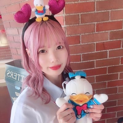 🐙心斎橋店→心斎橋駅/なんば駅徒歩5分🗼原宿店→原宿駅徒歩1分🎀インスタ【saaaki2561】ブリーチなしピンクカラー叶えます💞白髪染めも対応しております👍🏻💕半個室で完全マンツーマン施術💇♀️✨️ご予約やお問い合わせはDMまでお願い致します💌⚠️男性は紹介のみカラーのみになります⚠️