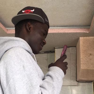 youngpuffy121's profile picture.