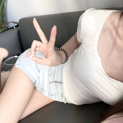 馬來西亞单身本地女生,热爱新馬生活,两地游,有時間坐下來喝喝咖啡,聊聊心事 談人生。交友点👉Telegram➕ https://t.co/ZQSBb35vWa 🍓