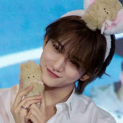 yourstrulyshuji's profile picture. 