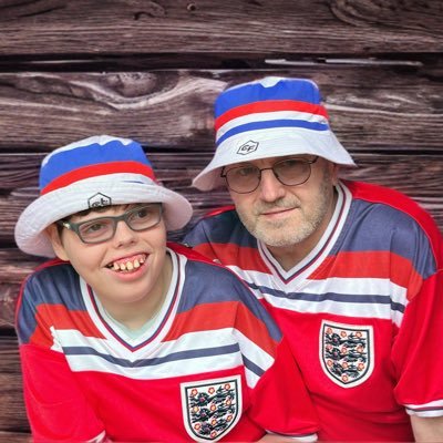 engineered for living, designed to last.. follower of Doncaster Rovers, keen photographer everything I produce is straight from the camera😂😂😂😂