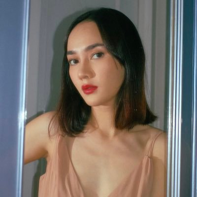 leonagustine's profile picture. 