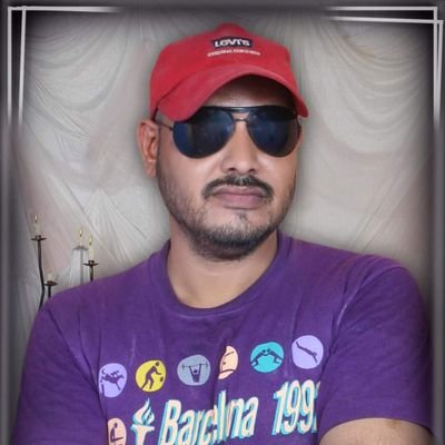 میرے اوصاف سے ھوتی نہیـــں پہچان میری
اپنے عیبوں سے نمـایاں هـوں ہمیشــہ کی طرح.🥀
.عامر ضیاء انصاری