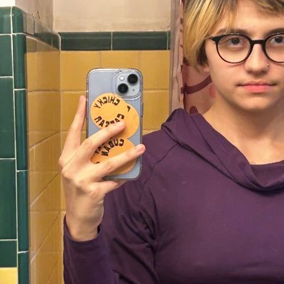 izzprange's profile picture. 19! preservationist, pop girl enthusiast